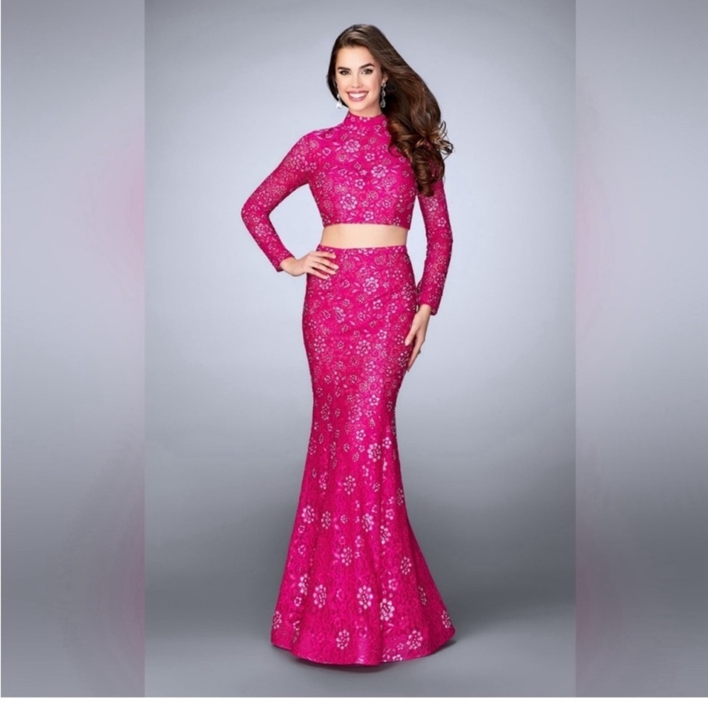 LA FEMME FUSHIA PINK 2PC PROM DRESS SIZE 6